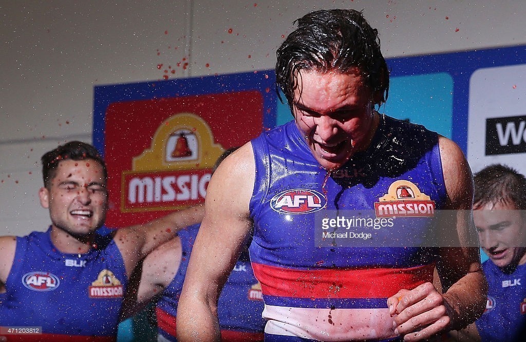 471203812-lukas-webb-of-the-bulldogs-celebrates-the-gettyimages.jpg