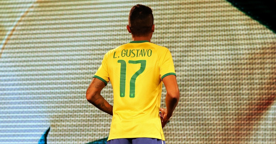 Brazil+2014+World+Cup+Home+Kit+back.jpg