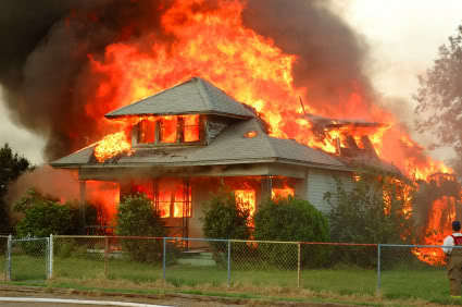 San_Diego_house_on_fire.jpg