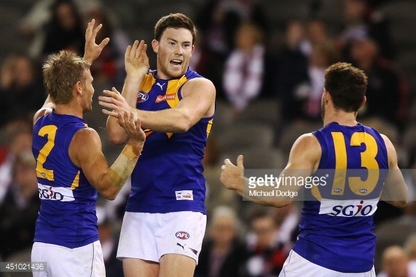 451021436-jeremy-mcgovern-of-the-eagles-celebrates-a-gettyimages.jpg