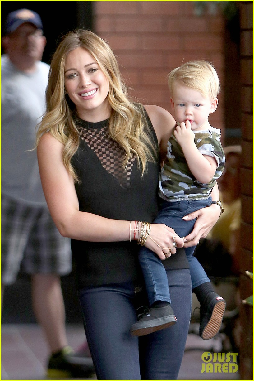 hilary-duff-luca-is-the-absolute-love-of-my-life-05.jpg