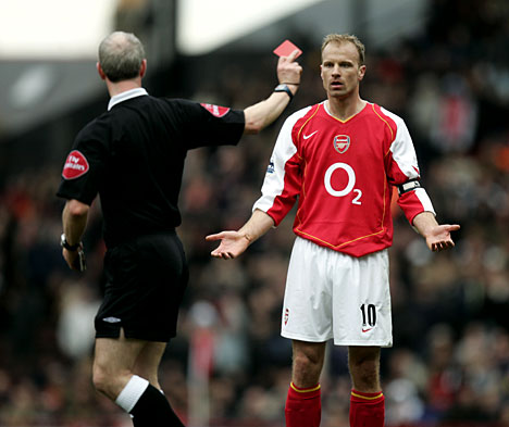 RedCardBergkamp_468x393.jpg