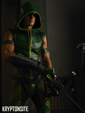 Justin-as-Green-Arrow-justin-hartley-1349619-338-450.jpg