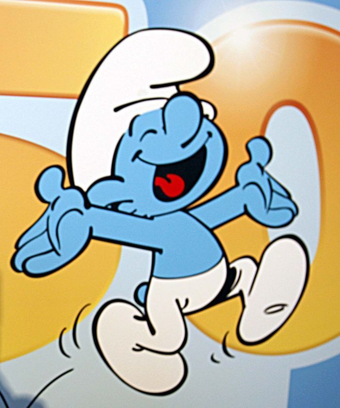 Happy-Smurf-keep-smiling-8213727-701-840.jpg