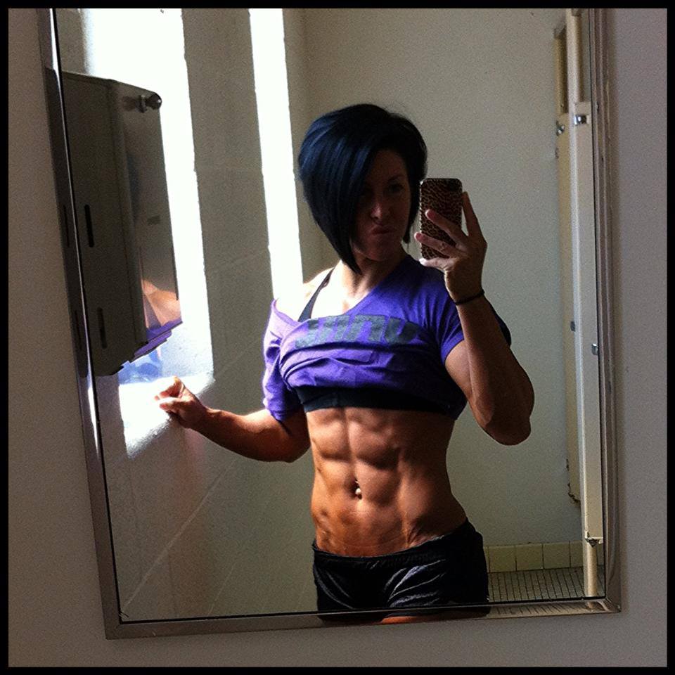 Dana-Linn-Bailey-abs.jpg