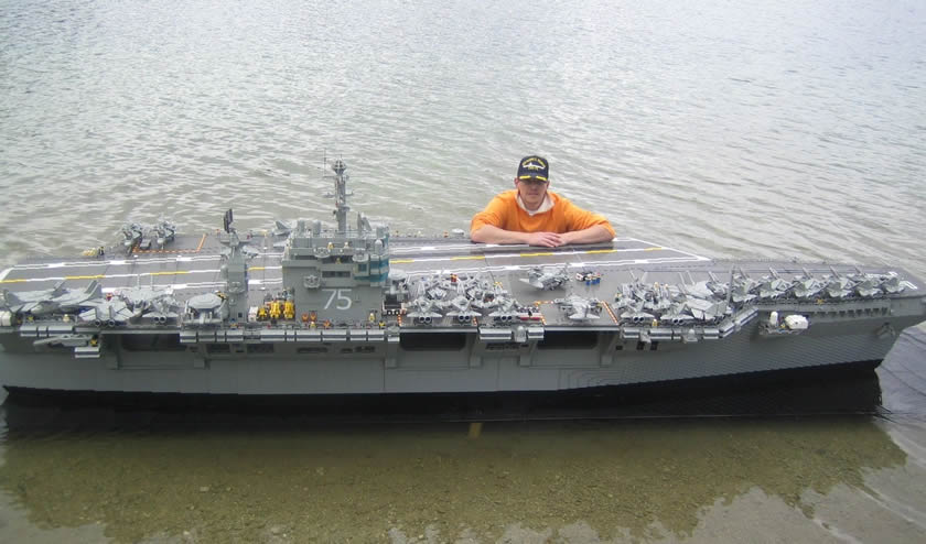 lego_aircraft_carrier_10.jpg