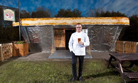 Heston-Blumenthal-outside-012.jpg