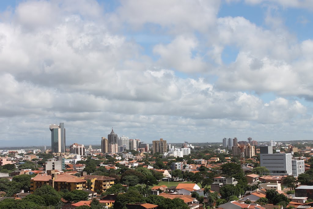 Santa_Cruz_de_la_Sierra,_Bolivia,_Skyline_Zona_norte_Centro.jpg