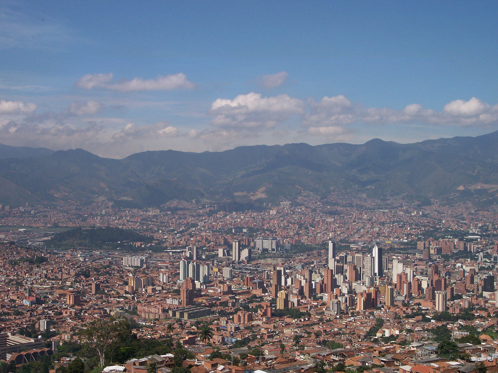 Panoramica_de_Medellin-Colombia.jpg