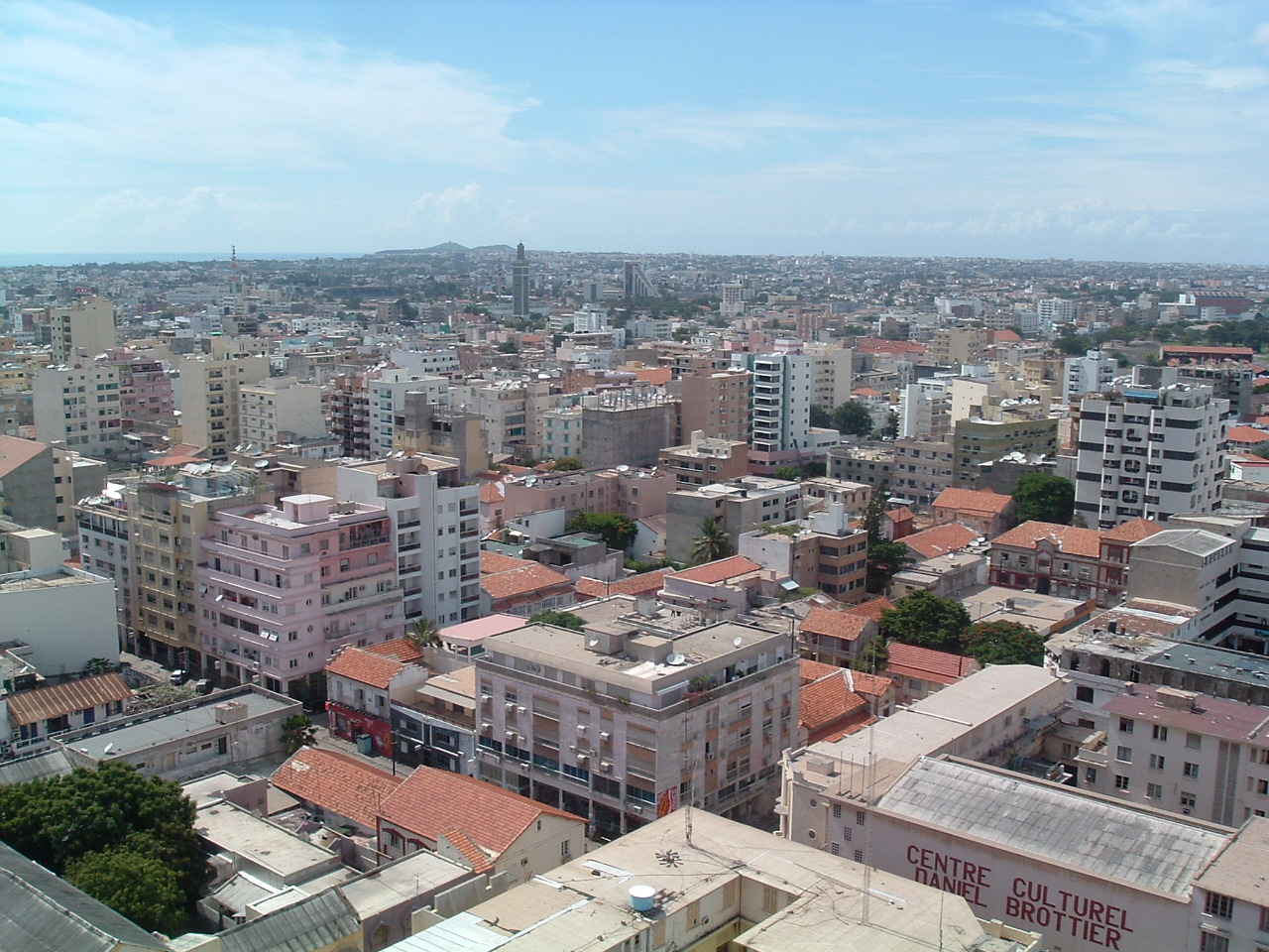 Dakar_-_Panorama_urbain.jpg