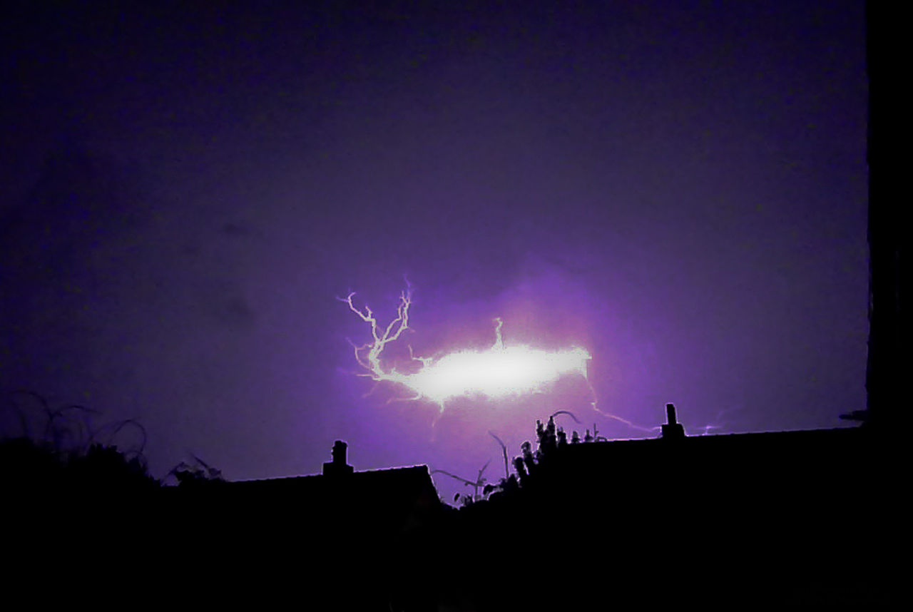 1280px-Great_Balls_of_Lightning.jpg