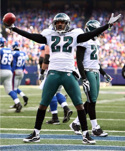 nfl-eagles-samuel-asante-22-away-jersey-stock-pic1.jpg