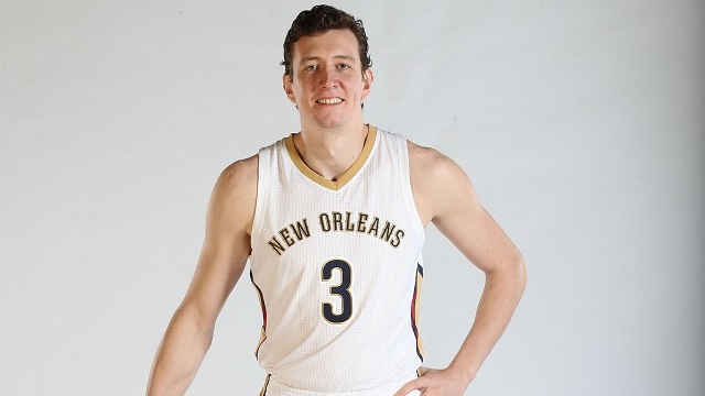 Omer-Asik-NBA-Pelicans.jpg