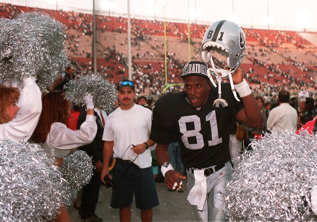 Los-Angeles-Raiders-Al-Bello-Getty-Images.jpg