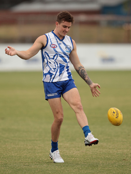 Aaron+Mullett+North+Melbourne+Kangaroos+Training+EdjuCa-LiYIl.jpg