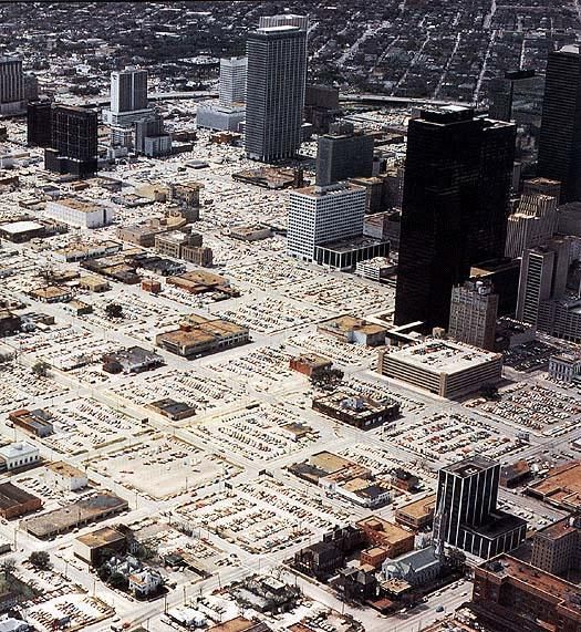 r/UrbanHell - There are 800 million parking spots in the US, in Houston there are 30 parking spots for every resident