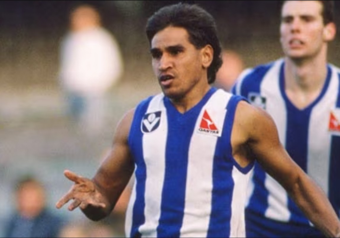 Phil Krakouer joins brother Jim in WA football hall of fame
