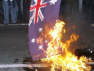 8350b08da04c5e9c578f14781fb5d39e