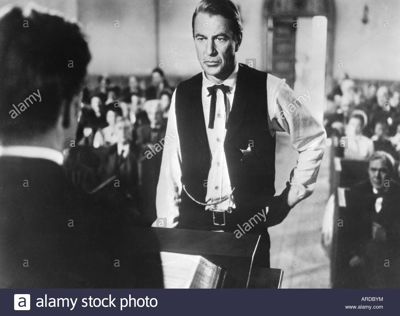 movie-high-noon-usa-1952-director-fred-zimmermann-scene-with-gary-ARDBYM.jpg