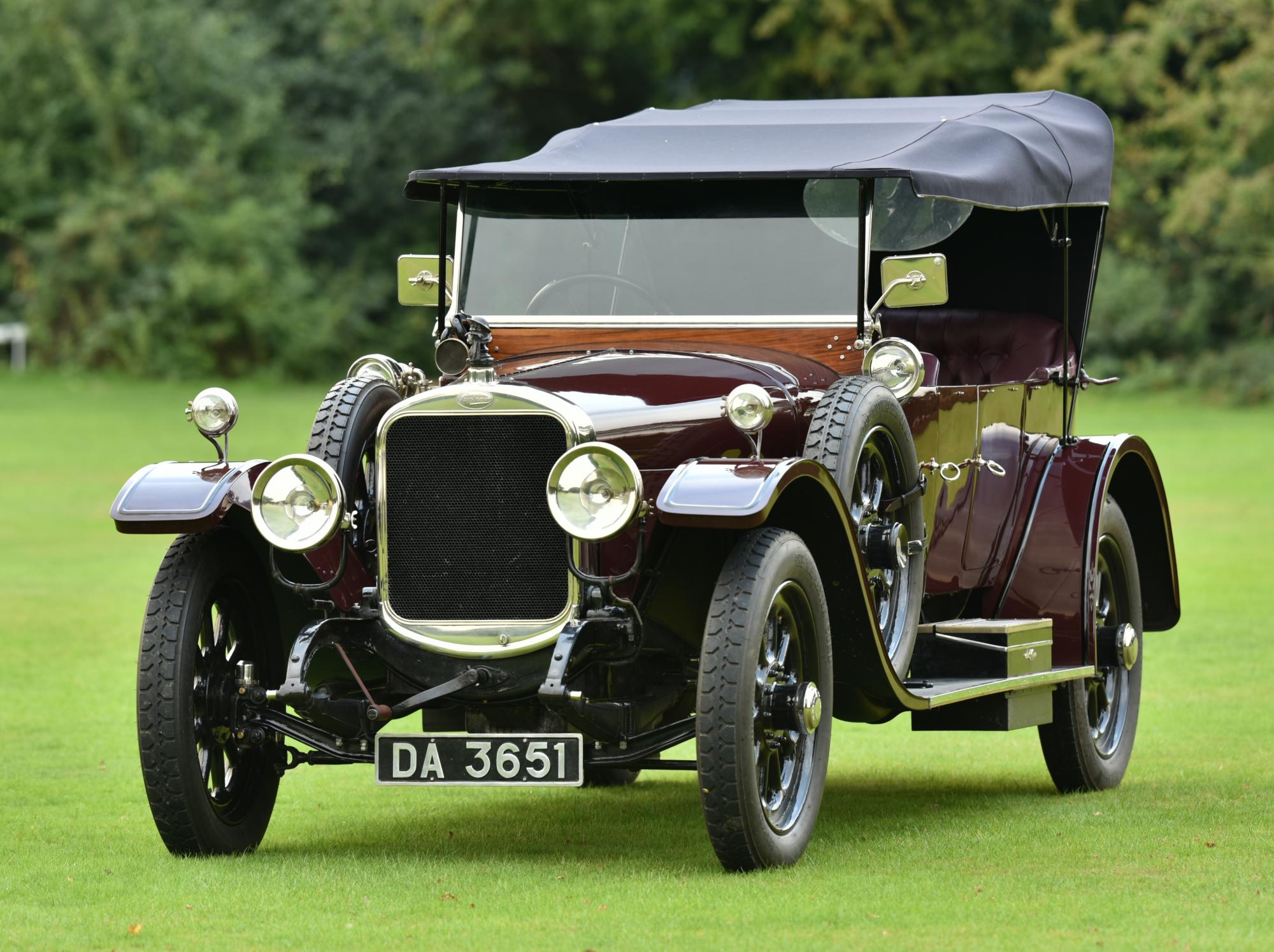 vintage-British-classic-car-1.jpg