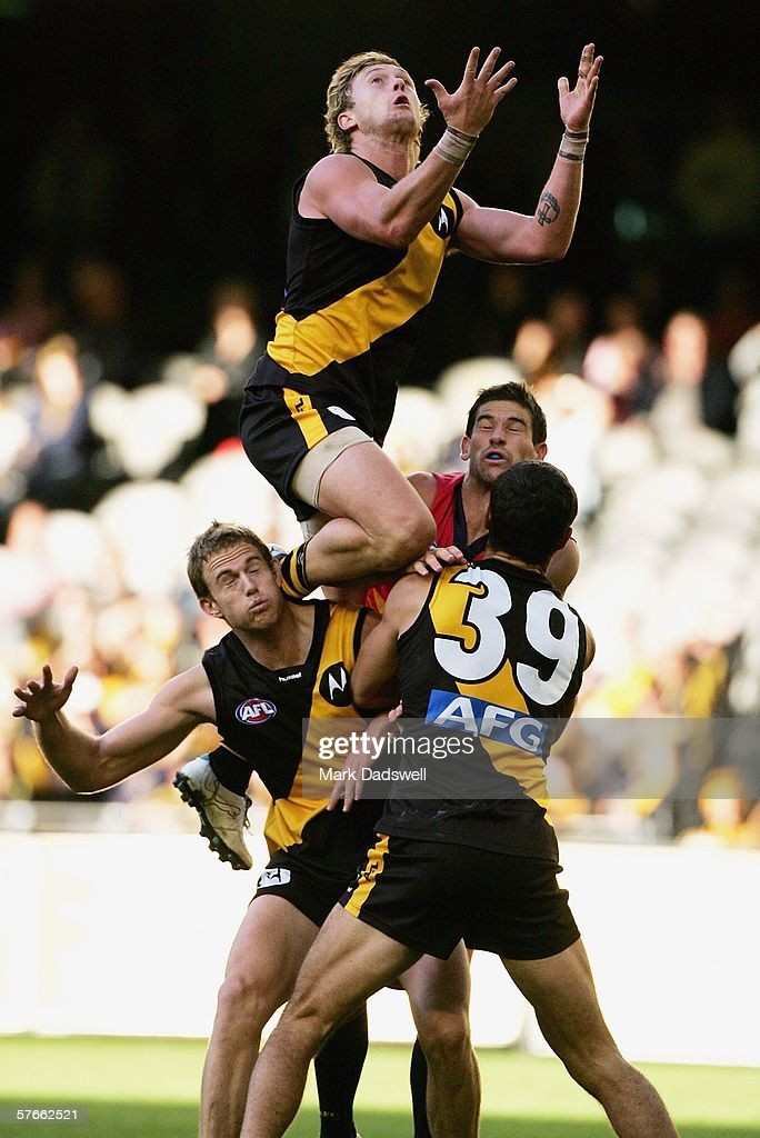 kayne-pettifer-of-the-tigers-flies-for-a-mark-during-the-round-eight-picture-id57662521