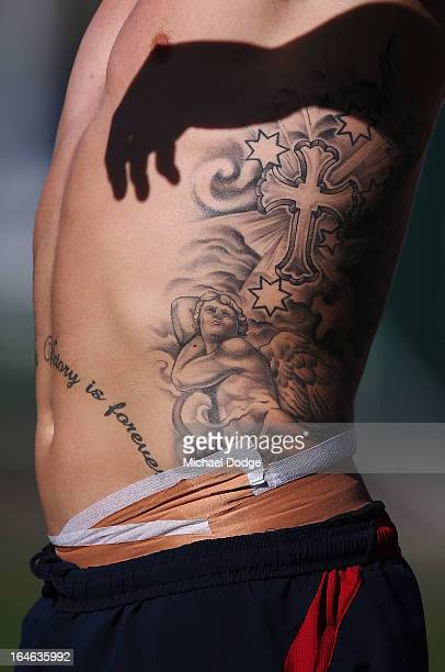 jeremy-howe-shows-off-his-tattoo-on-his-body-during-a-melbourne-afl-picture-id164635992