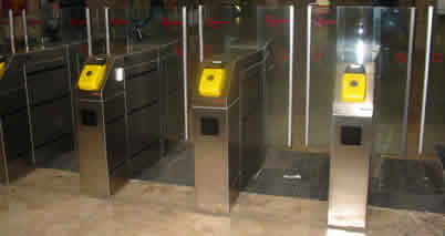 rome_metro_barriers.jpg
