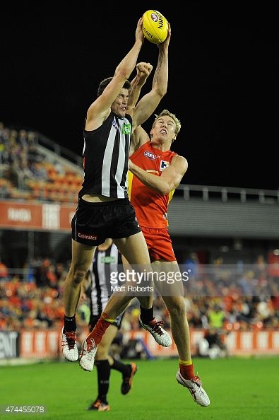 474455078-jack-crisp-of-the-magpies-marks-over-tom-gettyimages.jpg