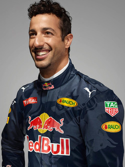 f1-red-bull-racing-livery-launch-2016-daniel-ricciardo-red-bull-racing.jpg