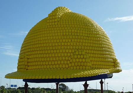 Worlds-Largest-Helmet-1.jpg