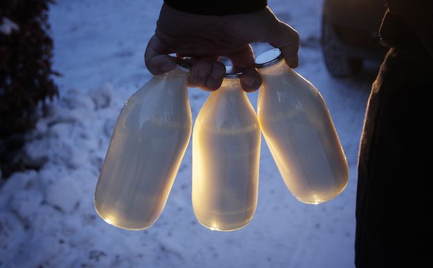 _77773671_624_milk-bottle-glow.jpg