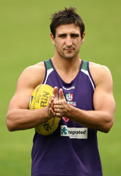 Matthew-Pavlich-australian-football-league-14958005-409-594.jpg