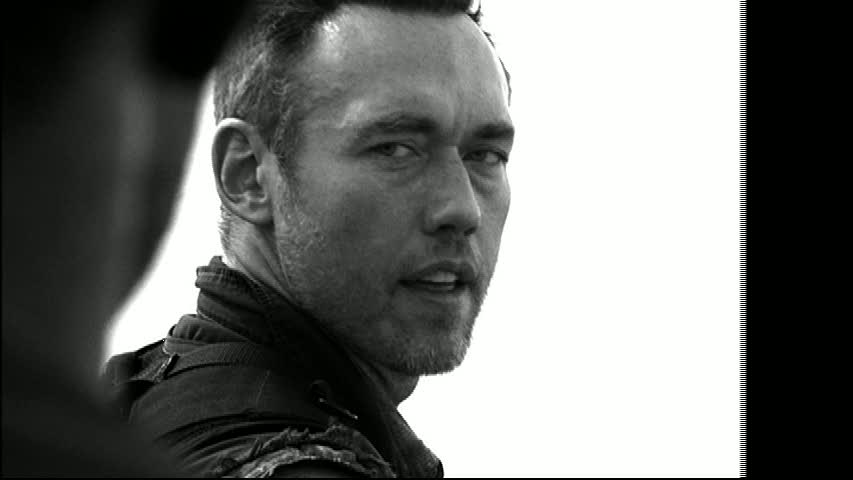 Kevin-in-Lost-Freighter-Folk-Featurette-kevin-durand-30191403-853-480.jpg