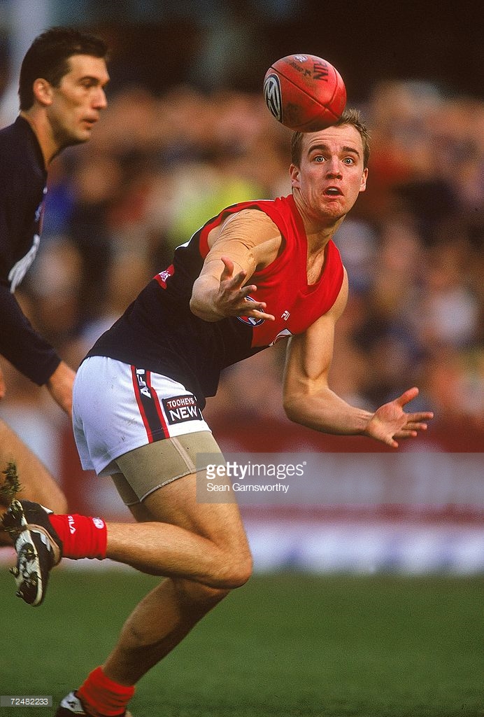 jul-2001-luke-williams-for-melbourne-in-action-during-the-round-15-picture-id72482233