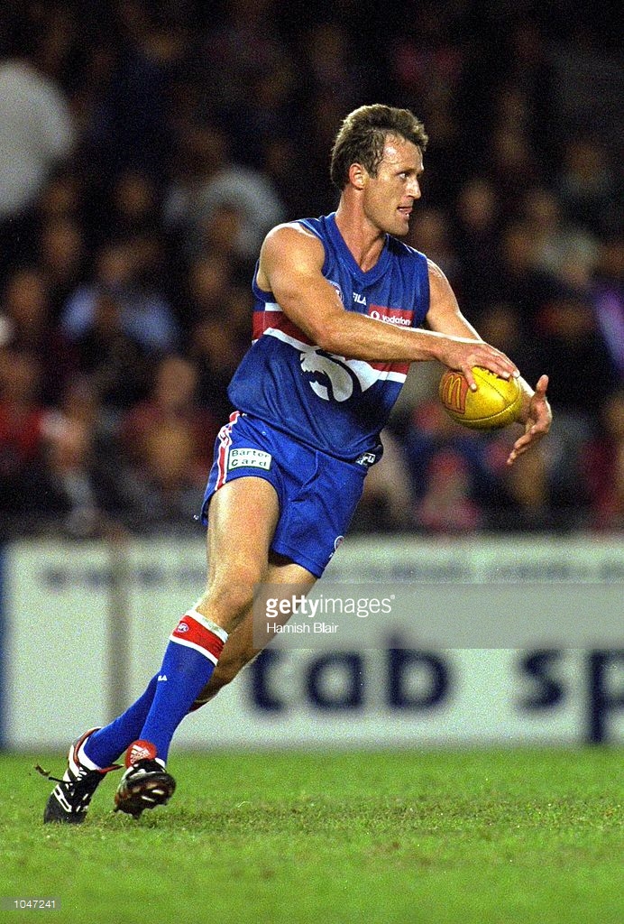 may-2000-chris-grant-for-the-western-bulldogs-in-action-in-the-match-picture-id1047241