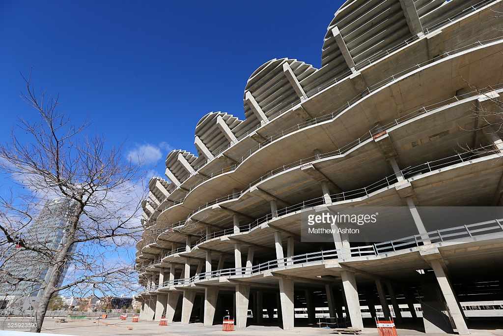 the-nou-mestalla-the-new-stadium-for-valencia-cf-the-basic-concrete-picture-id525923590