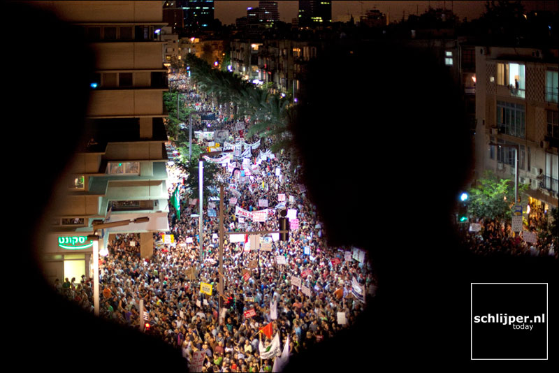 110806-33-tel-aviv-j14-demonstration-ibn-gvirol.jpg