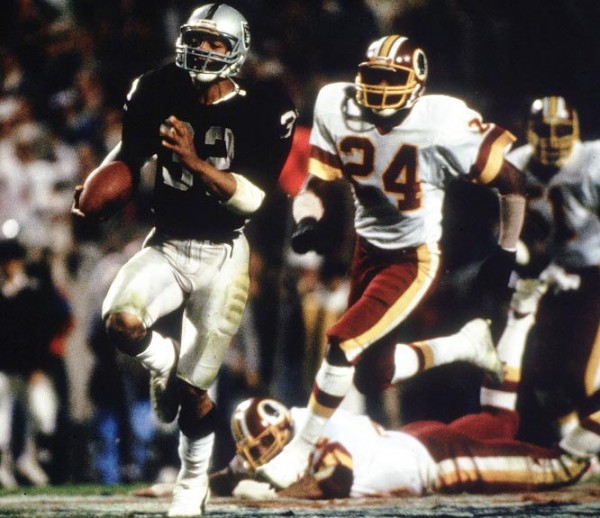 marcus-allen-oakland-raiders-most-amazing-moments-in-super-bowl-xxiii-history-2015-600x518.jpg