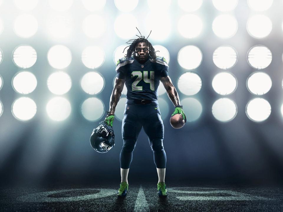 Lynch-Blue_nohelmet--nfl_mezz_1280_1024.jpg