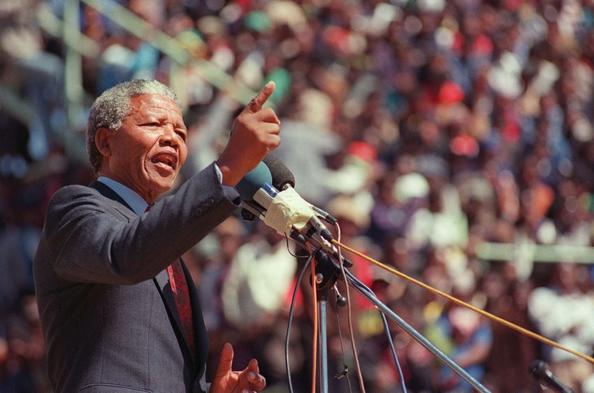 16%2520Mandela,%2520Soweto,%2520Sep%25201990.jpg