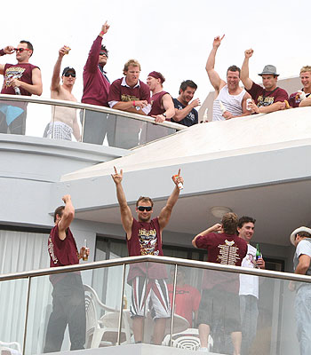 676044-manly-players-take-up-post-at-the-bella-vista-apartments.jpg