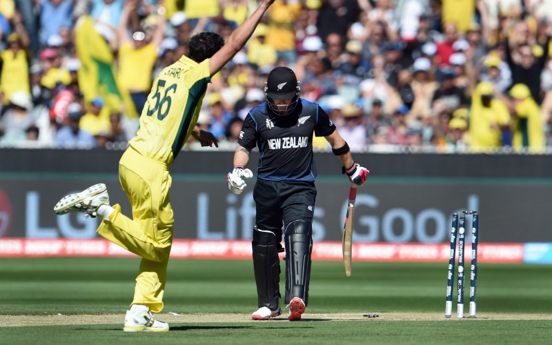 322833-mitchell-starc-bowls-brendon-mccullum-afp.jpg-9.jpg