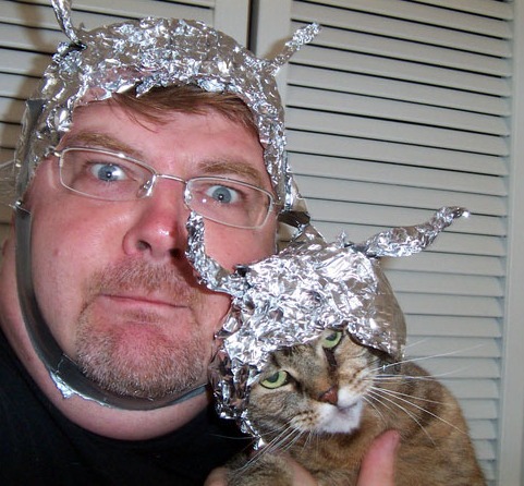 2169712-2169711-tin_foil_hat.jpg