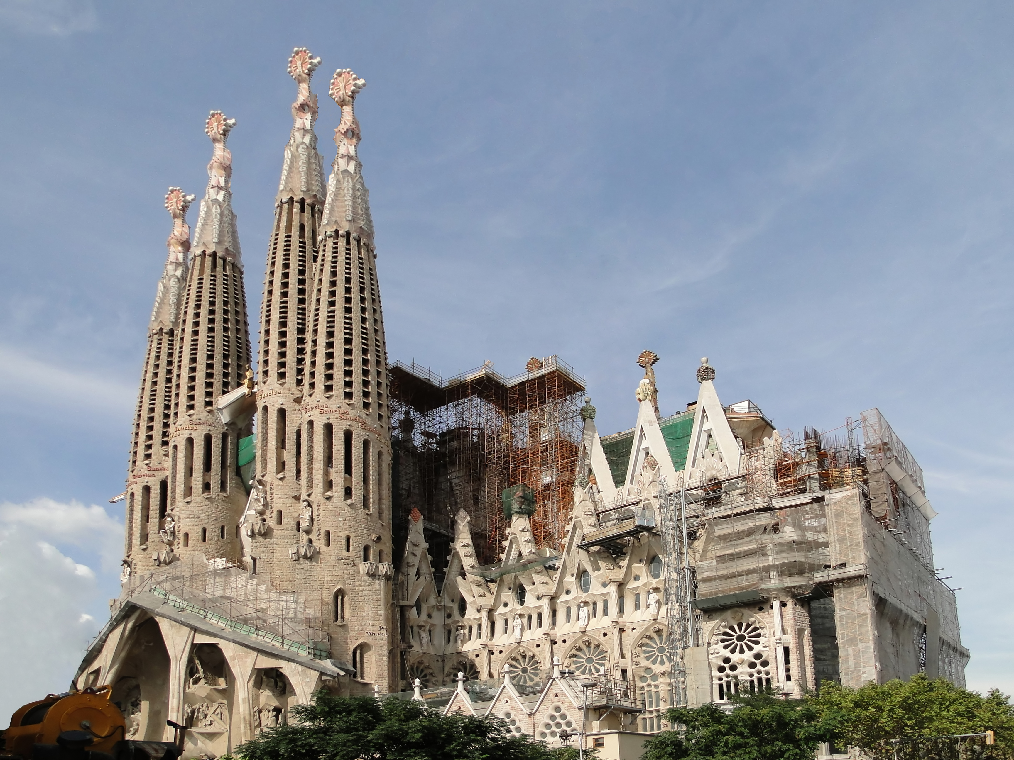 Sagrada_Familia_02.jpg