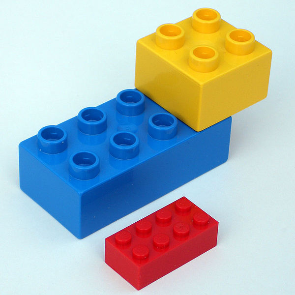 600px-2_duplo_lego_bricks.jpg