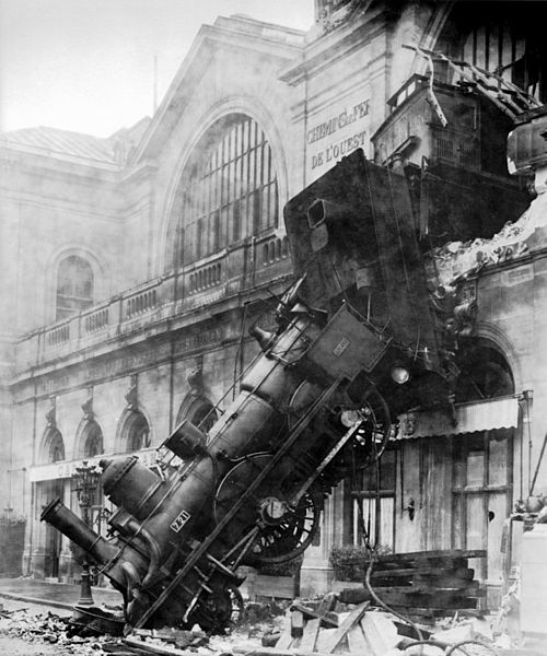 500px-Train_wreck_at_Montparnasse_1895.jpg