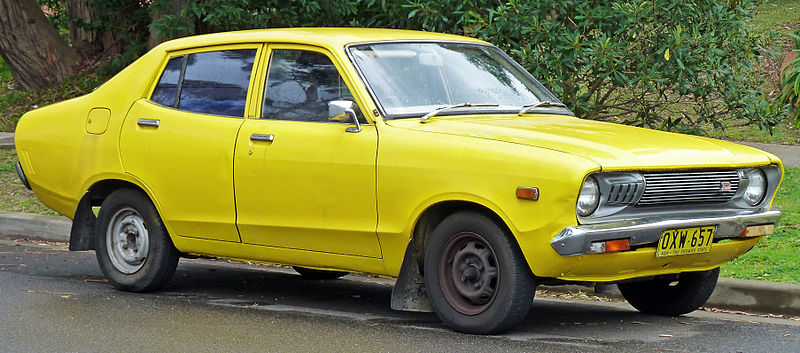 800px-1974-1977_Datsun_120Y_%28B210%29_sedan_02.jpg
