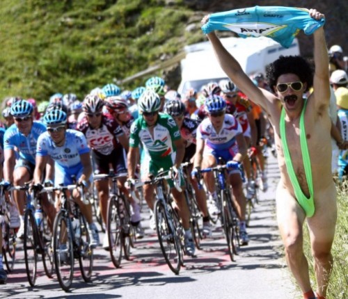 teaser_tour_mankini-500x430.jpg