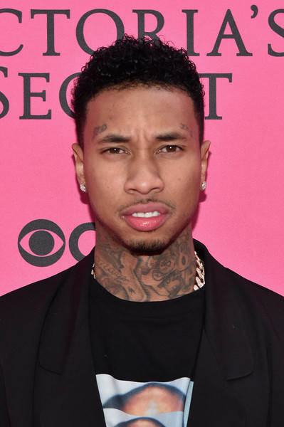 Tyga+2015+Victoria+Secret+Fashion+Show+Pink+QPC1DGNVc-_l.jpg