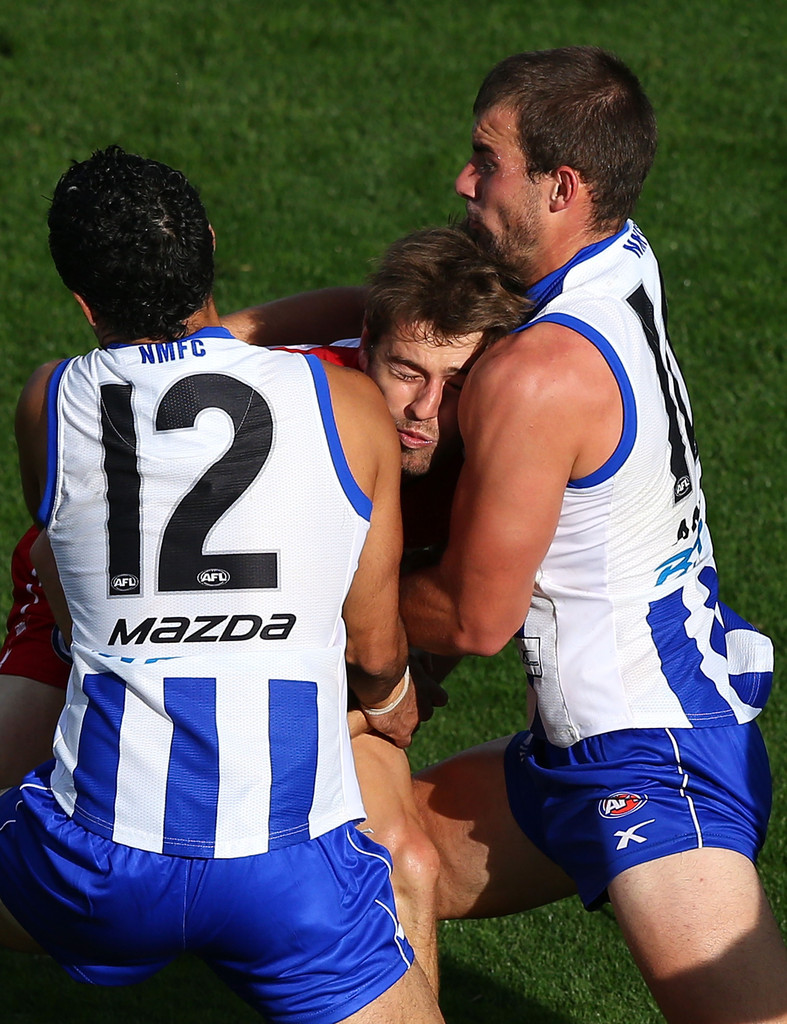 Lindsay+Thomas+Ben+Cunnington+AFL+Rd+3+North+o5exZ_non34x.jpg